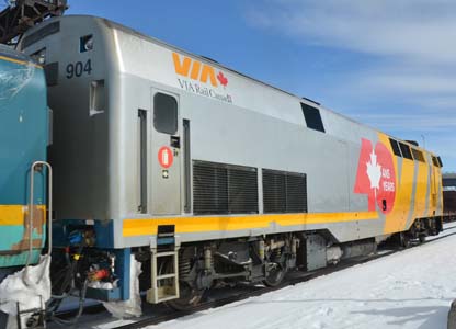 Locomotive VIA904 righr side woth new colors/ coté droit avec nouvelles couleurs